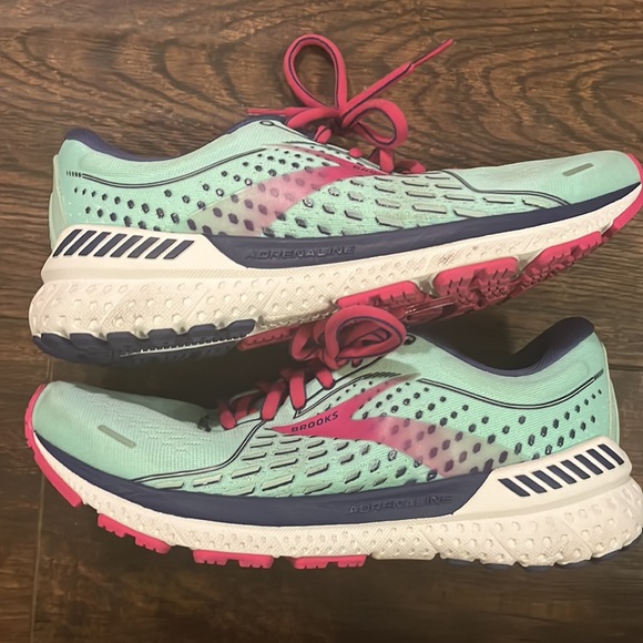 Brooks Adrenaline 21 worn only a couple of times - Picture 3 of 4
